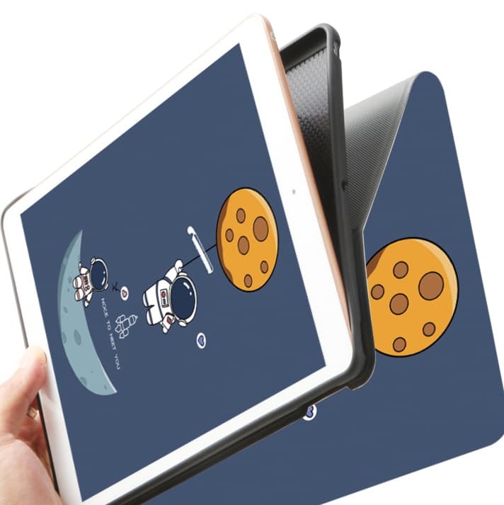 タブレットケース iPad/iPad Air/iPad Pro/mini 宇宙飛行士と猫ちゃん 可愛いタブレット保護カバー