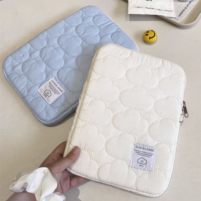 タブレットケース 雲模様キルティング保護スリーブ 11～16インチ対応 iPad / Androidタブレット