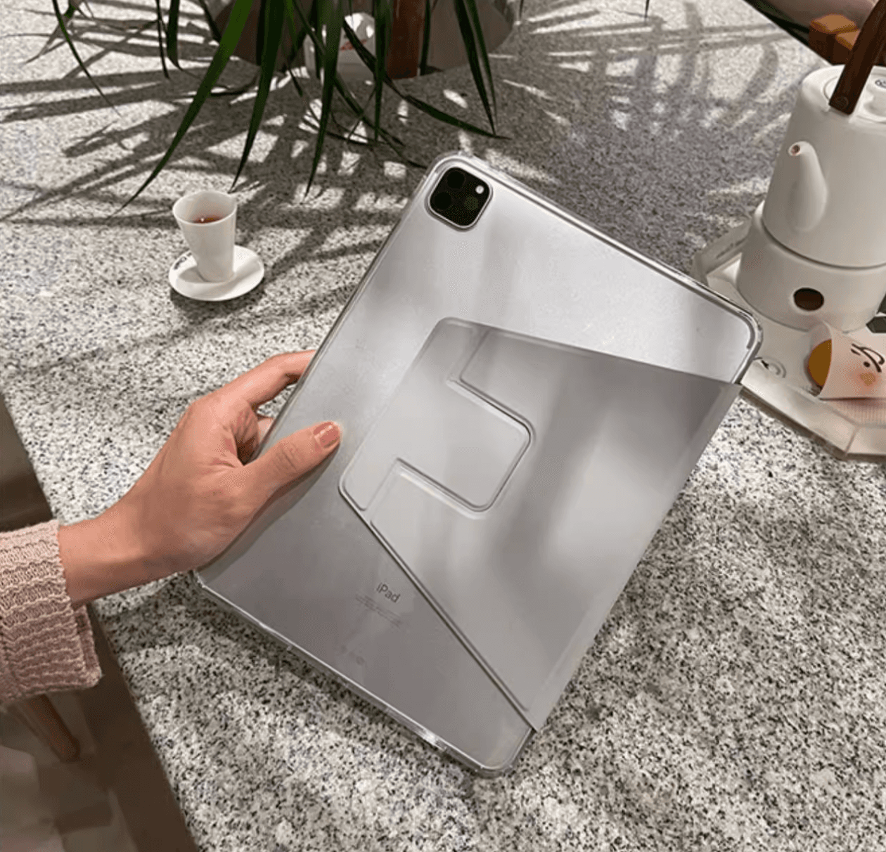 タブレットケース iPad/iPad Air/iPad Pro/mini 多角度調整 スタンド式透明保護ケース