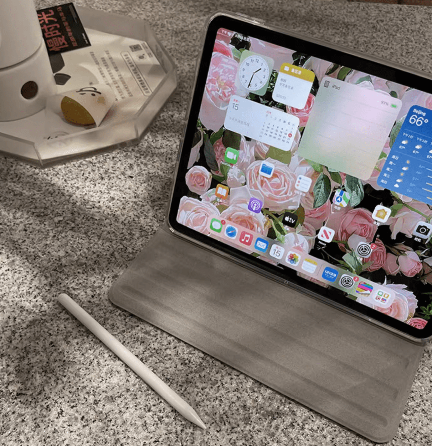 タブレットケース iPad/iPad Air/iPad Pro/mini 多角度調整 スタンド式透明保護ケース