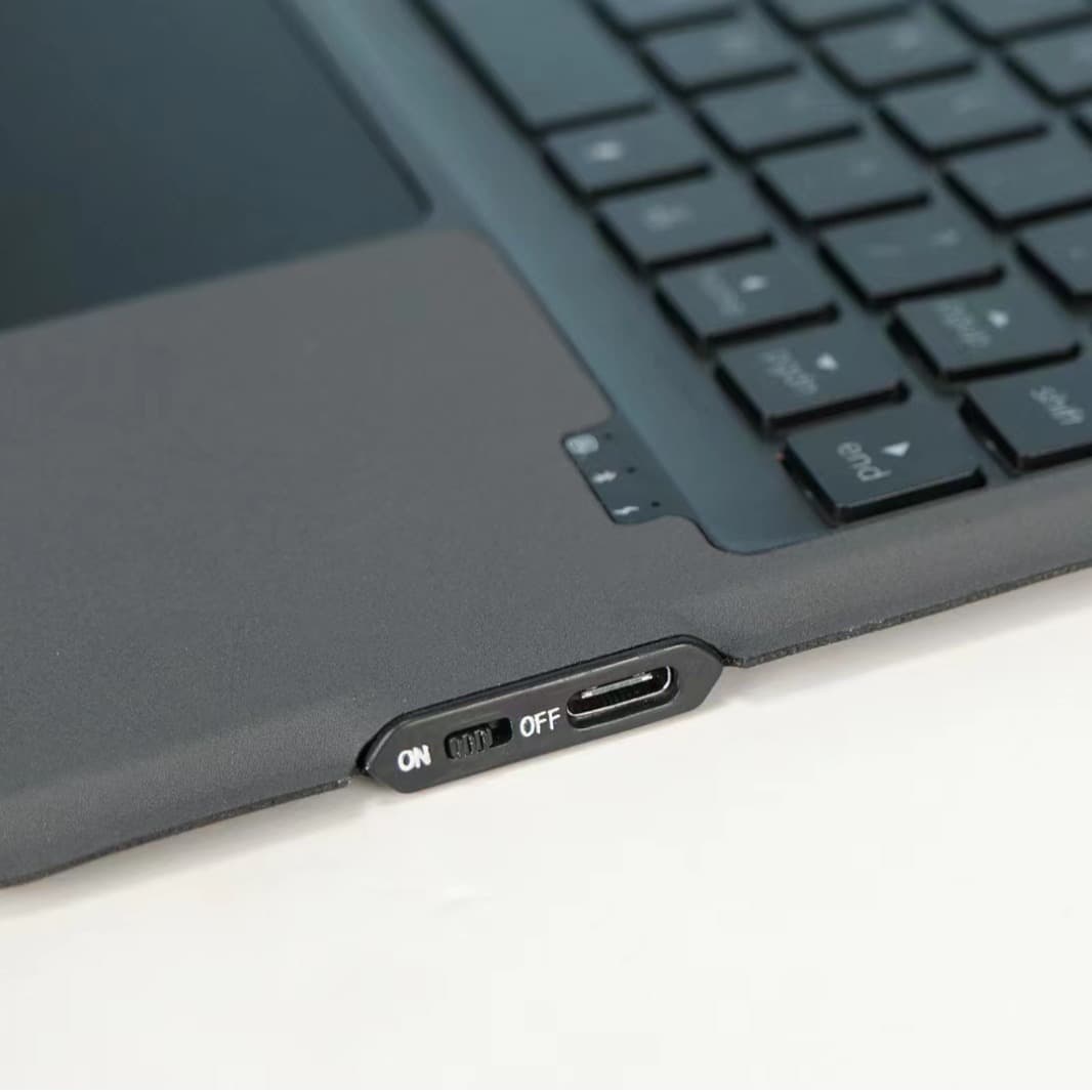タブレットケース 光るキーボード一体型iPadタブレットケース