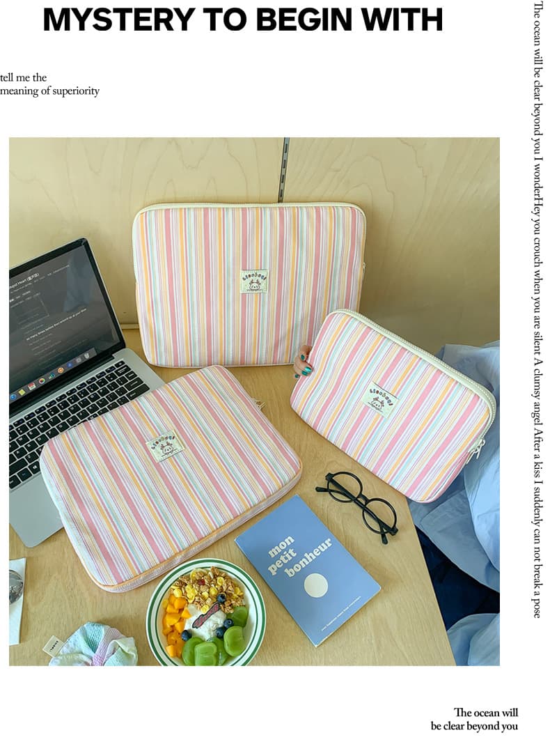 タブレットケース 縞模様の可愛らしい持ち手付きタブレットケース