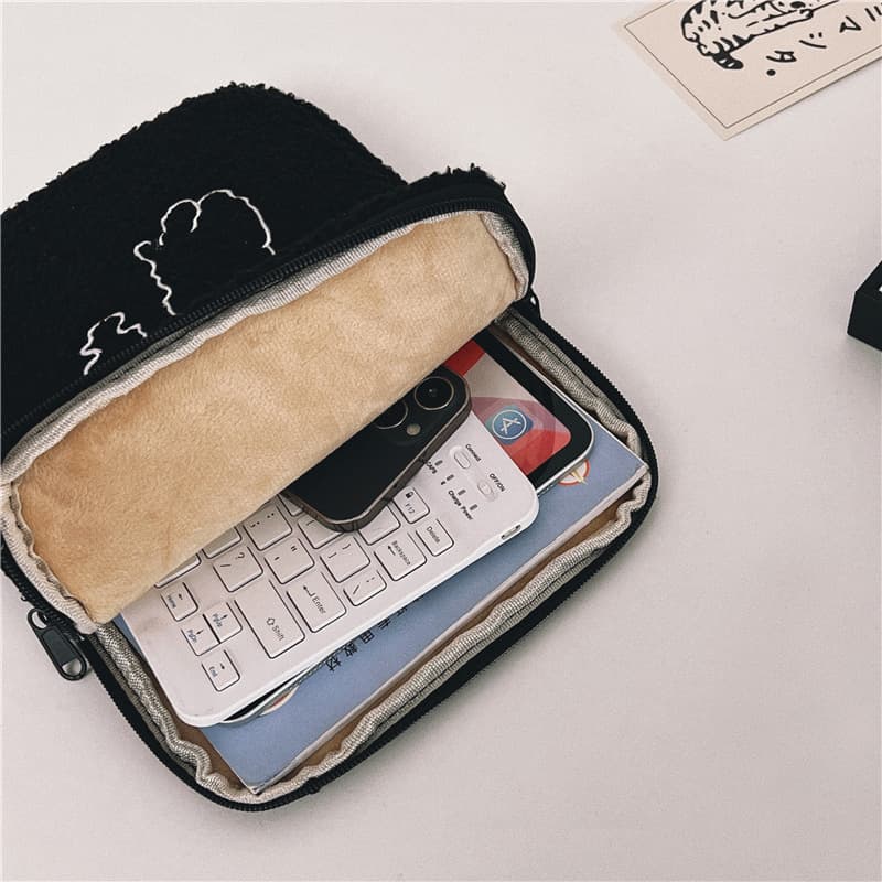 タブレットケース 可愛い子犬刺繍ふわふわボアタブレットケース