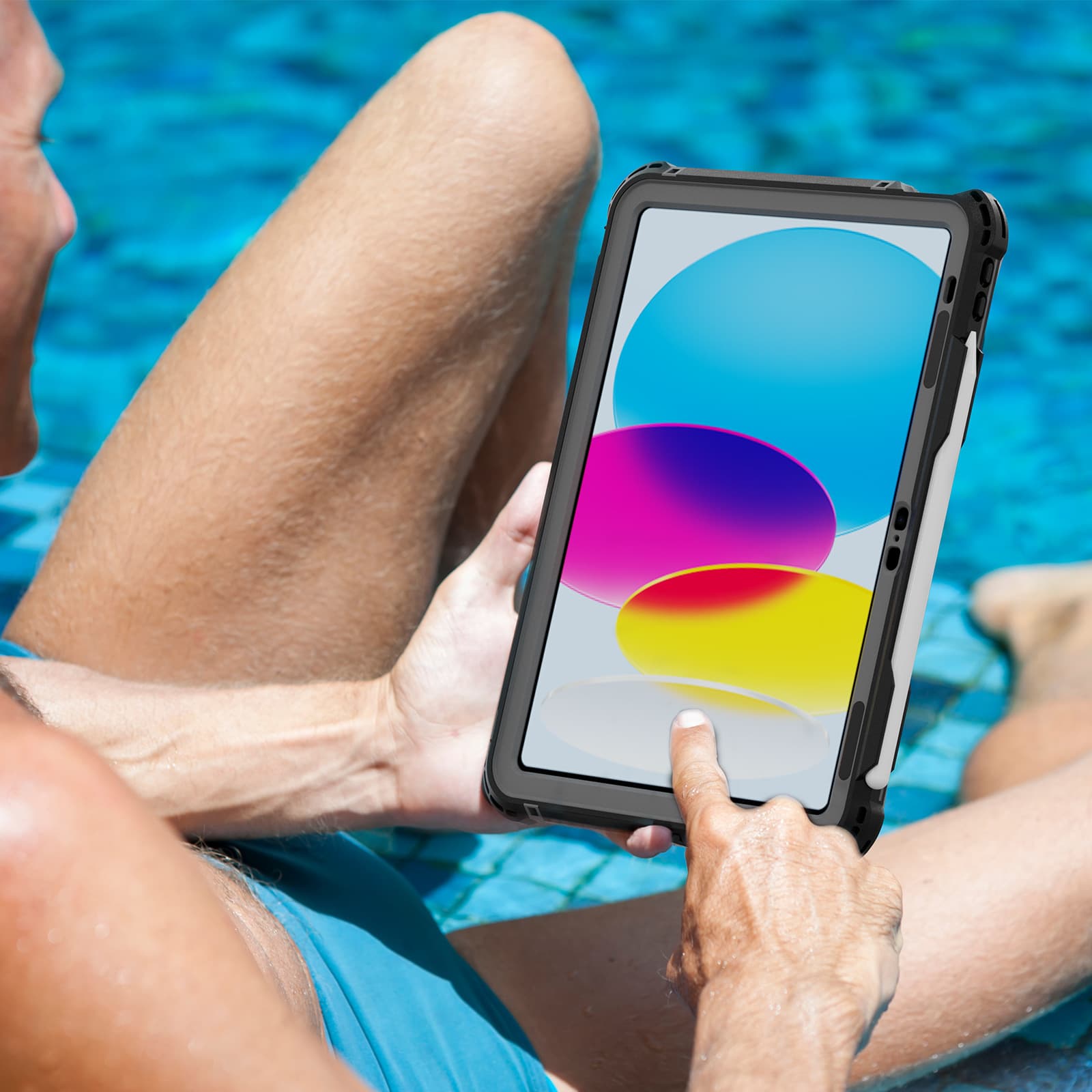 タブレットケース <完全防水>頑丈設計タブレット保護ケース iPad
